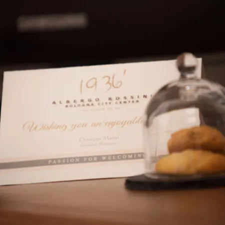 ホテル Rossini 1936 4*